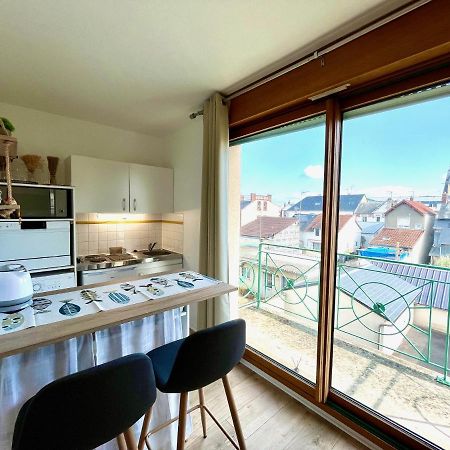 Salm, Coquet Studio Avec Balcon Уистреам Экстерьер фото