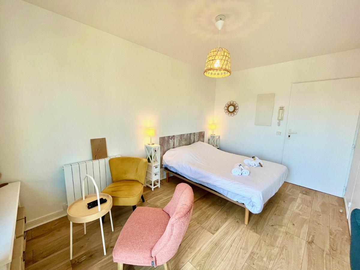 Salm, Coquet Studio Avec Balcon Уистреам Экстерьер фото